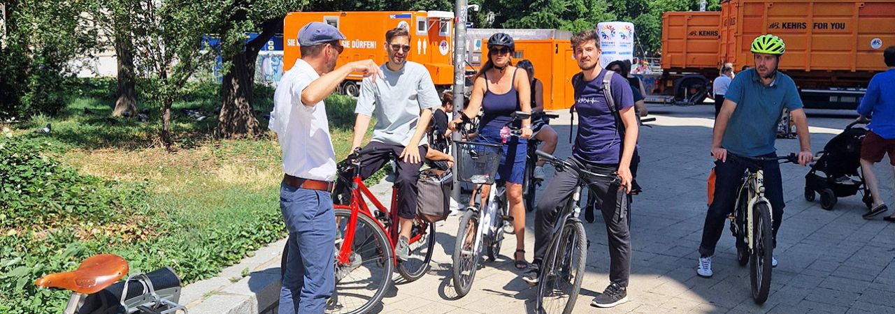 Ein freier Journalist aus Deutschland wurde diese Woche von der Stadt Wien eingeladen, das Wiener Radwegeausbauprogramm genauer unter die Lupe zu nehmen.