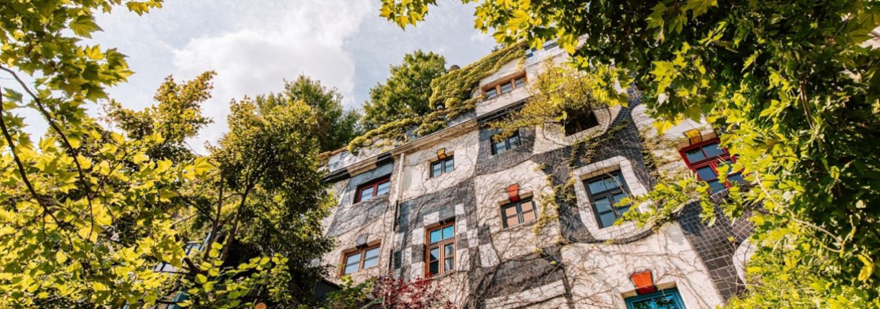 A bécsi Hundertwasser Múzeum, a KunstHaus Wien homlokzata